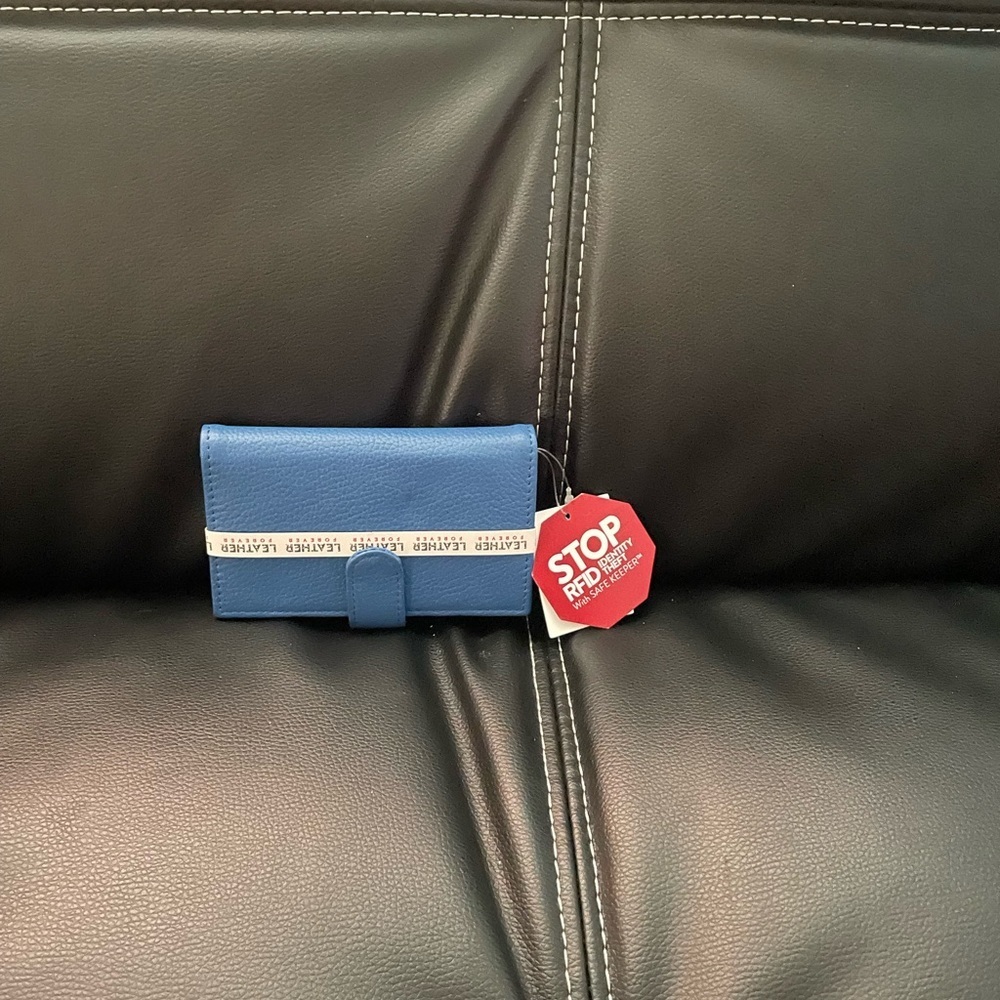 COPY - COPY - Munro Genuine Leather All In One Wallet